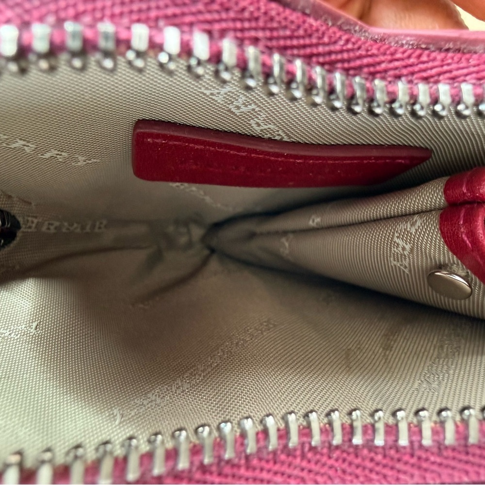 ✨ PRISTINE BURBERRY Heart Coin Purse | Red Patent Leather Nova Check - Picture 4 of 5
